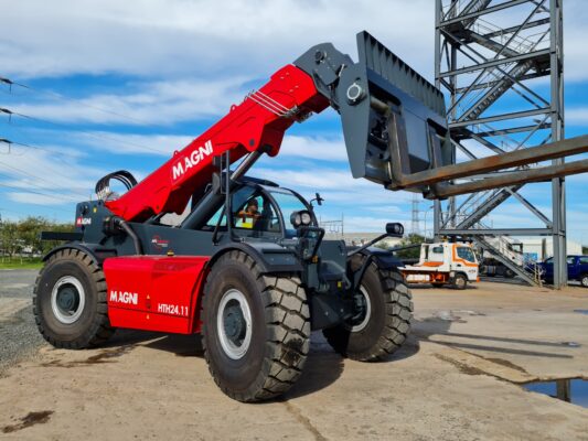 Magni HTH24.11 Telehandler